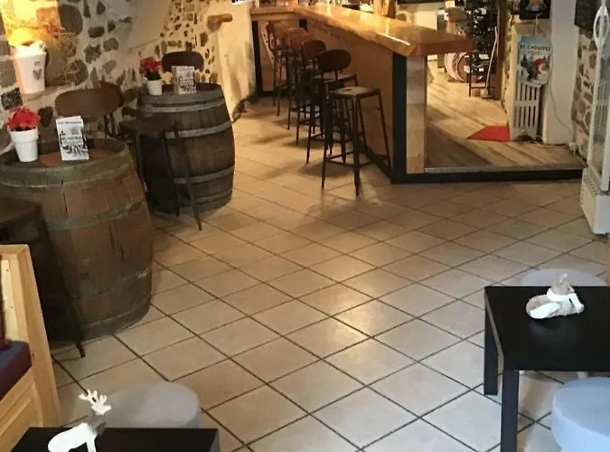 Отель Les Gentianes Ла-Фу