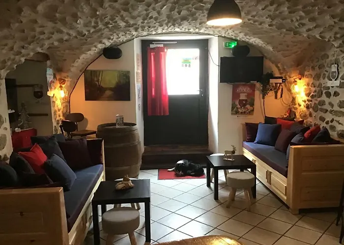 Отель Les Gentianes 3*